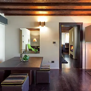 Charming House Iqs Venecia