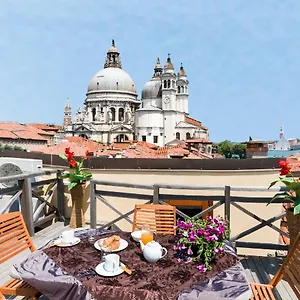 Apartamento Dorsoduro Charme By Wonderful Italy, Veneza